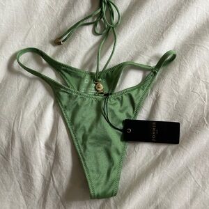Sommer Swim Kamilla Botton Maltese